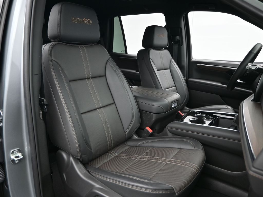 2025 Chevrolet Tahoe 4WD High Country