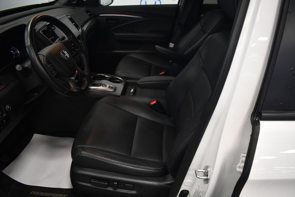 Thumbnail: 2023 Honda Passport - 6