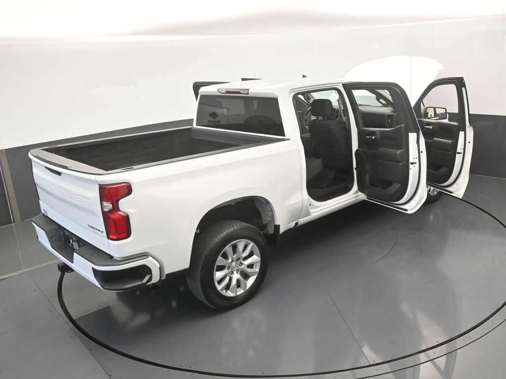 Used 2022 Summit White Chevrolet Custom image 68