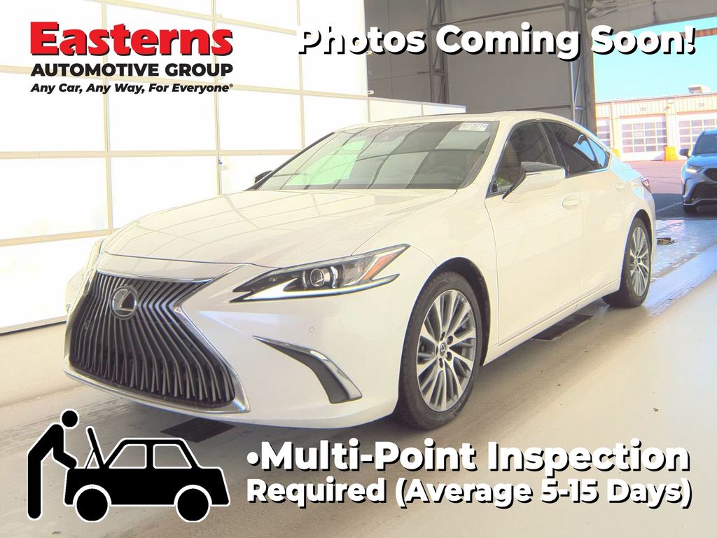 2021 Lexus ES 350 350's photo