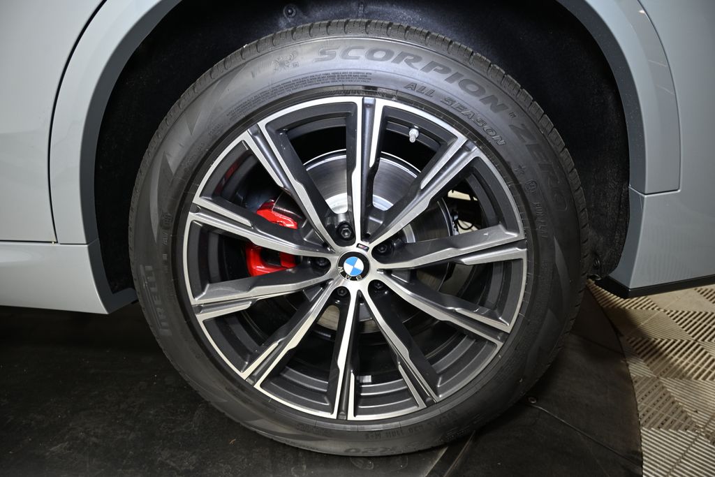 Thumbnail: 2026 BMW X5 - 12
