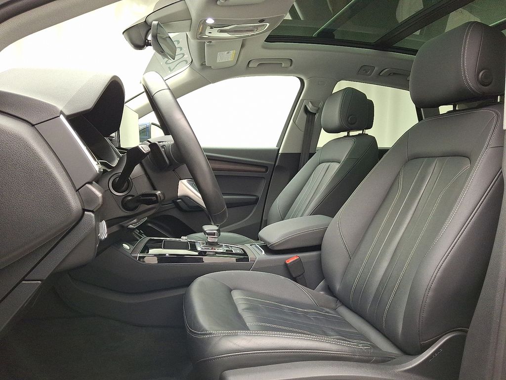 Thumbnail: 2022 Audi Q5 - 13