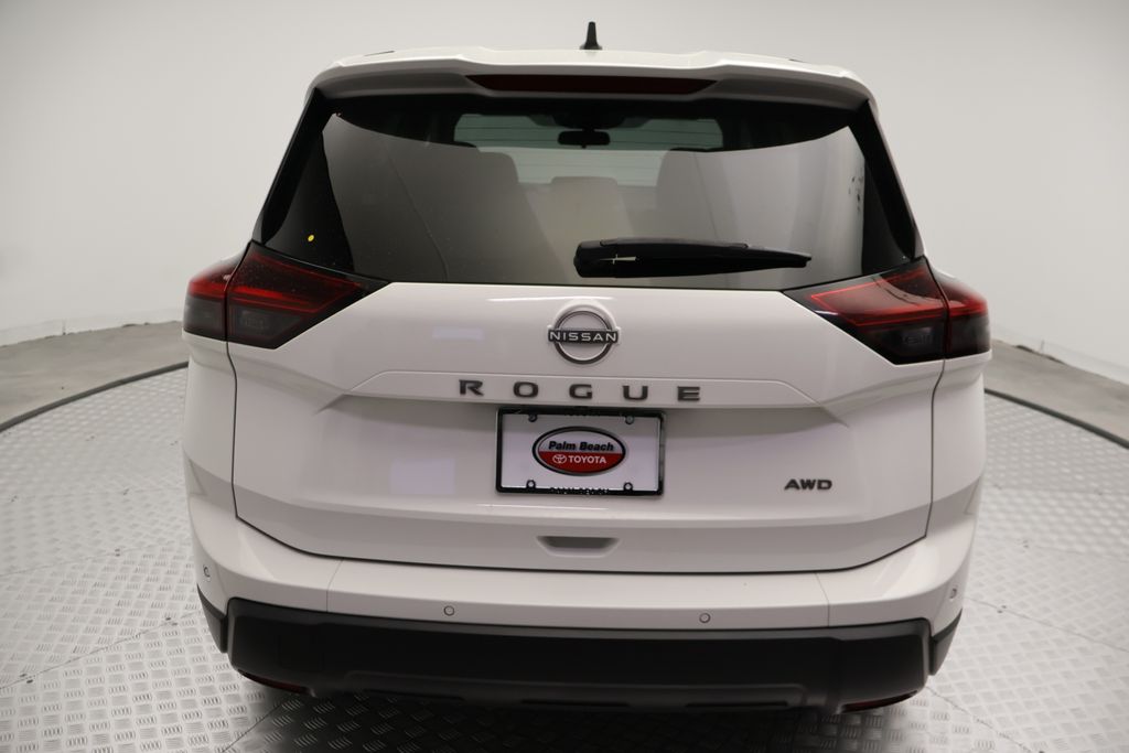 Thumbnail: 2024 Nissan Rogue - 10