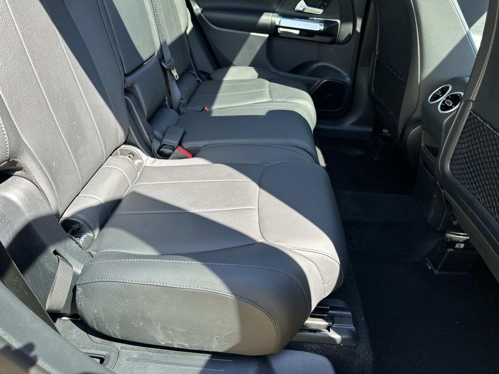 Thumbnail: 2024 Mercedes-Benz GLB - 26