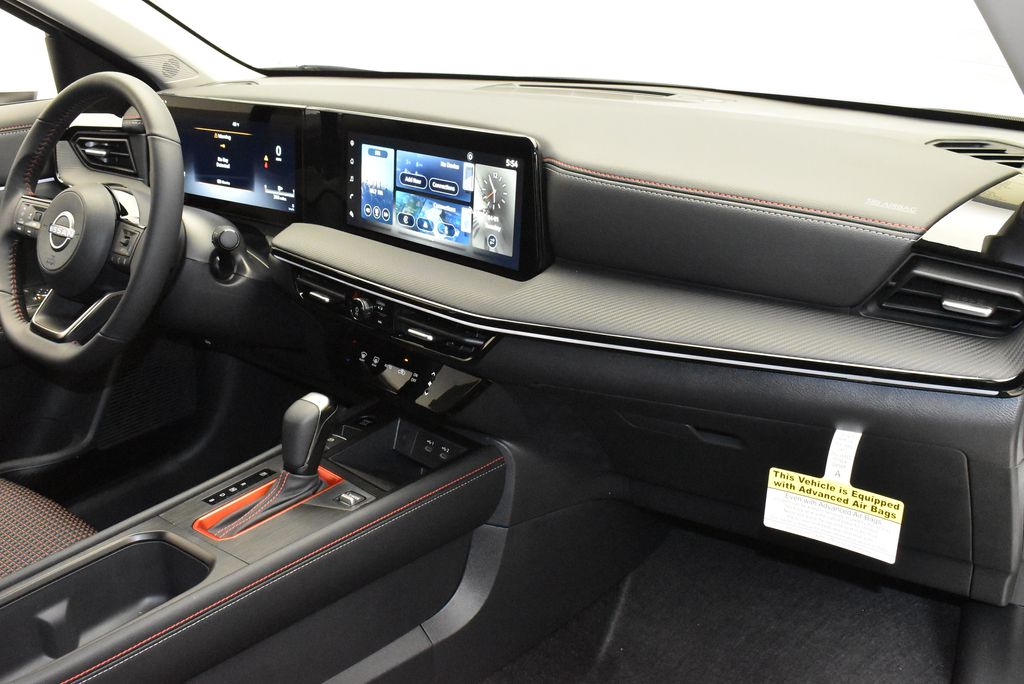 2025 Nissan Kicks SR 26