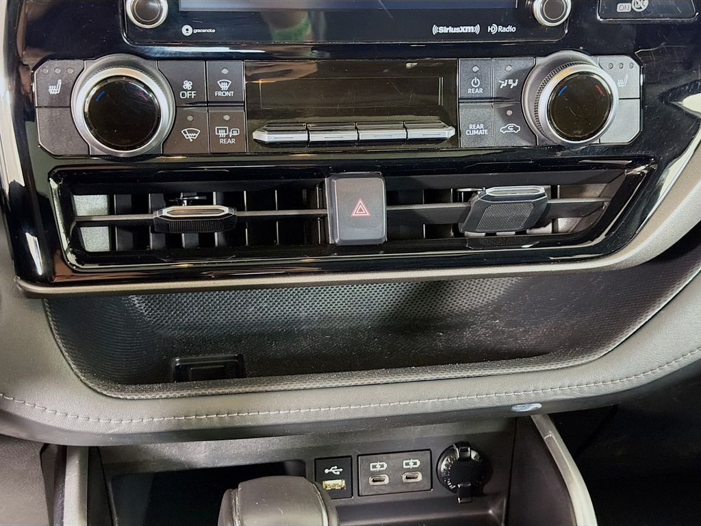 Used 2022 Toyota Highlander SUV