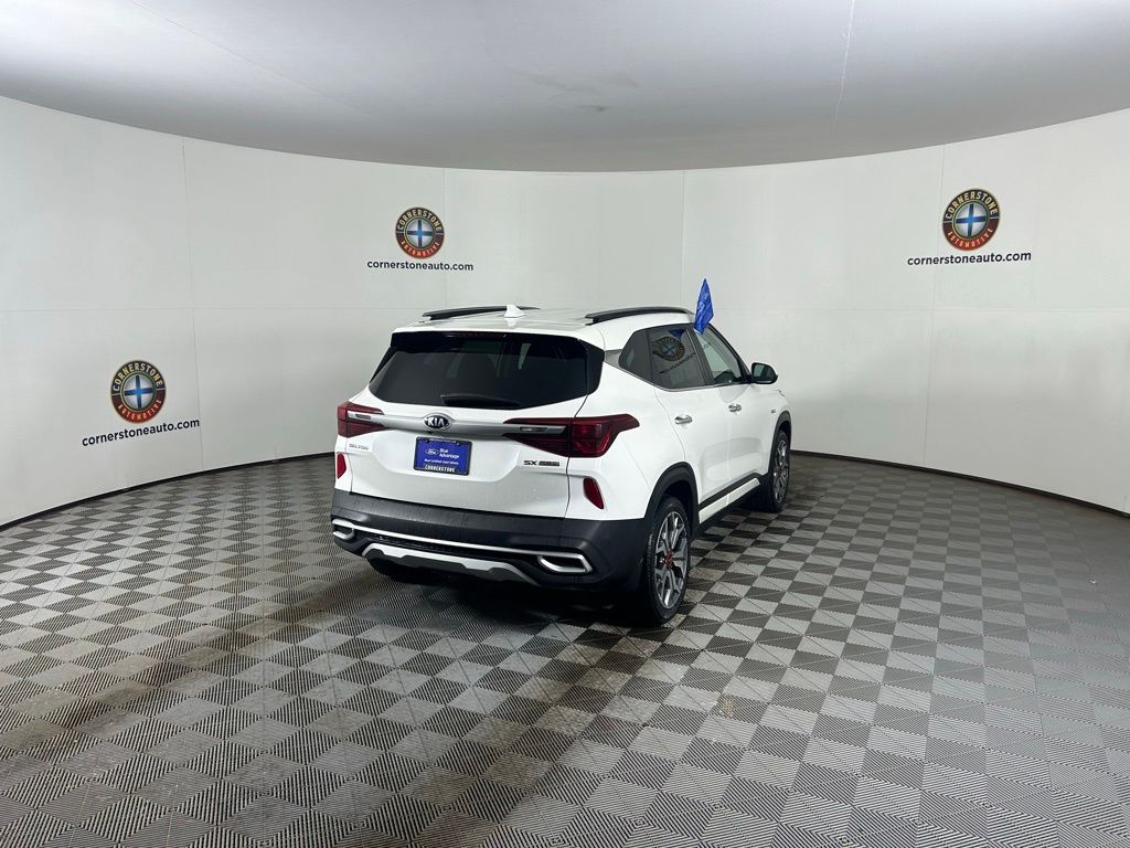 Certified Used 2021 White Kia SX image 23