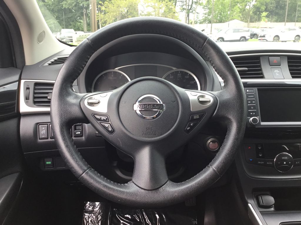 Thumbnail: 2019 Nissan Sentra - 17