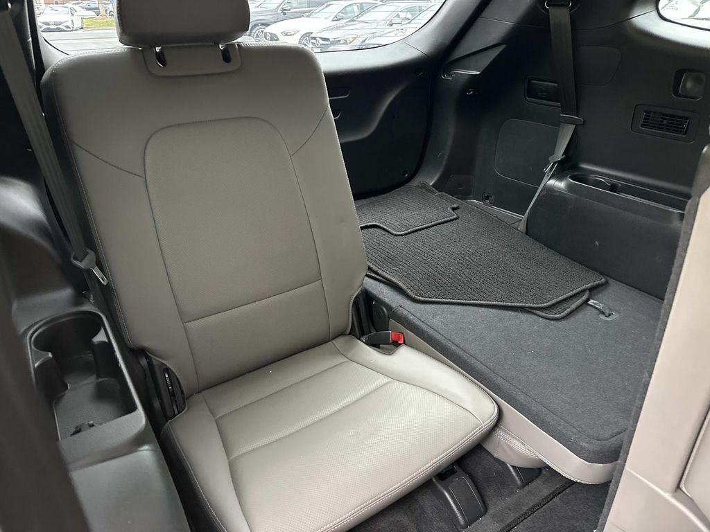 Thumbnail: 2018 Hyundai Santa Fe - 26