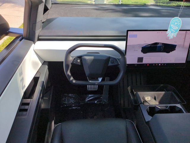 Used 2024  Tesla Base image 14