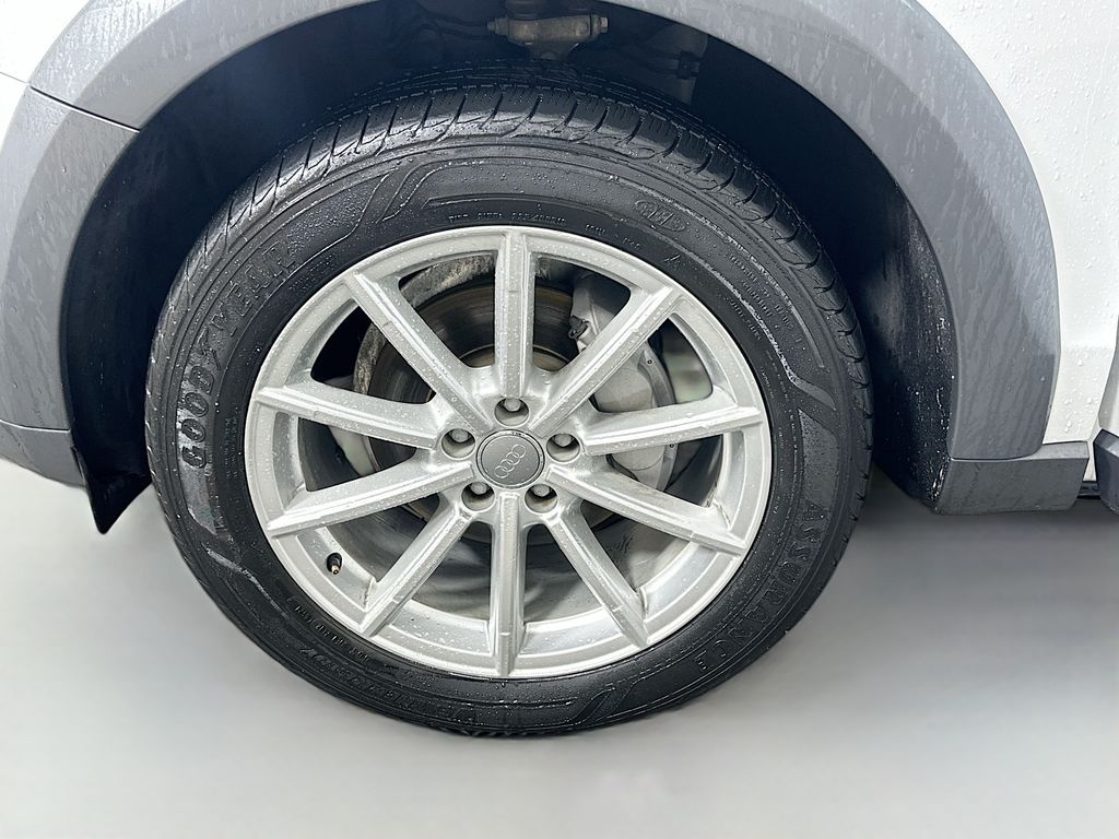 Thumbnail: 2017 Audi Q5 - 32