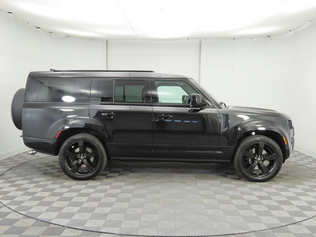 Thumbnail: 2025 Land Rover Defender - 4