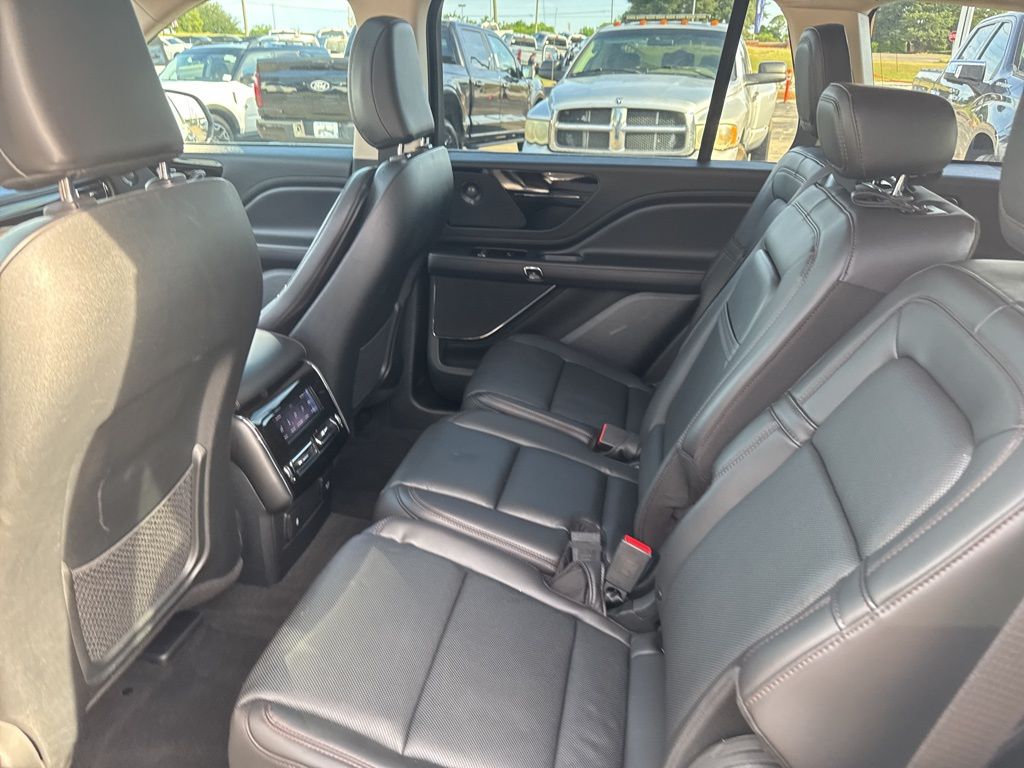 2023 Silver Radiance Metallic Clearcoat Lincoln Aviator Reserve RWD SUV