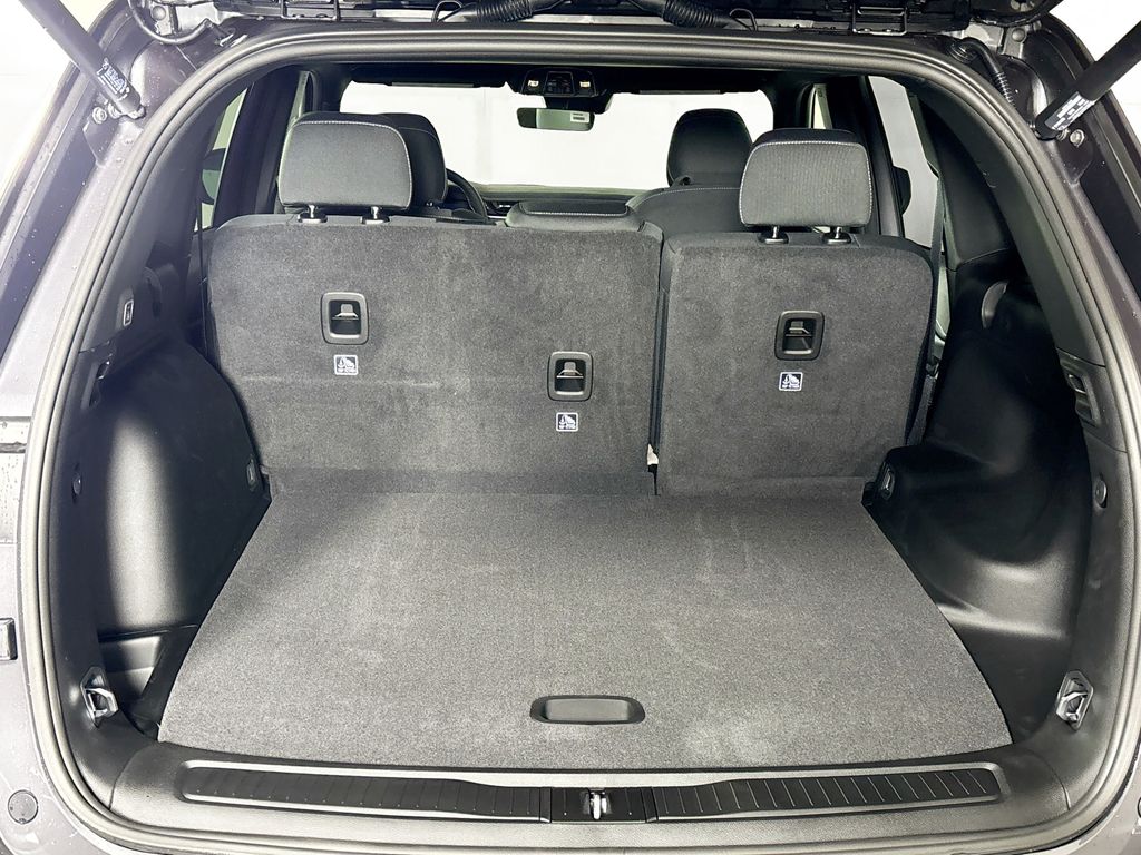 2026 Jeep Grand Cherokee Laredo X