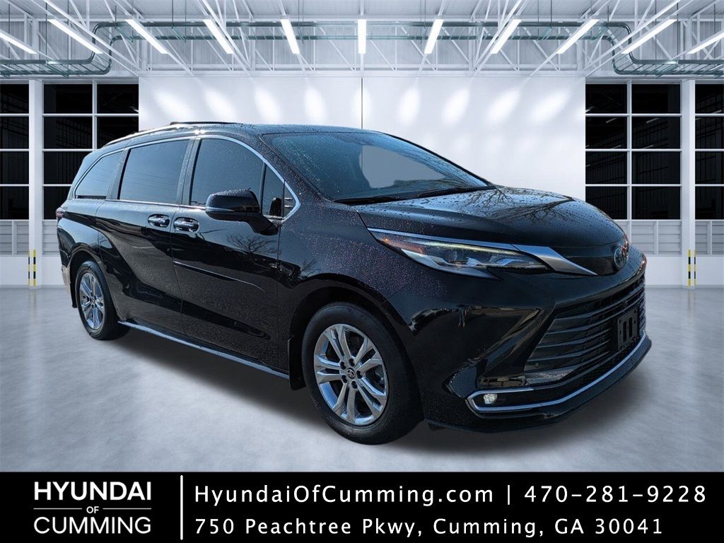 2022 Toyota Sienna Platinum 7-Passenger AWD