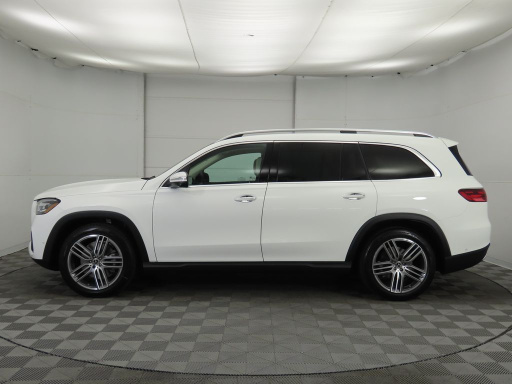 2025 Mercedes-Benz GLS 450 4MATIC 8
