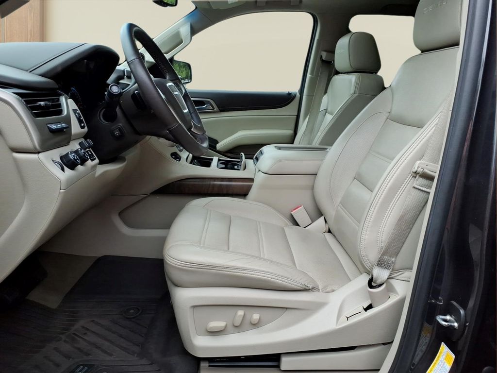 GMCYukon16