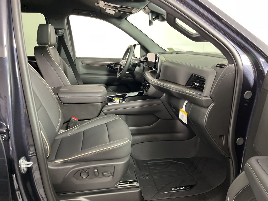 2025 Chevrolet Suburban Premier 6