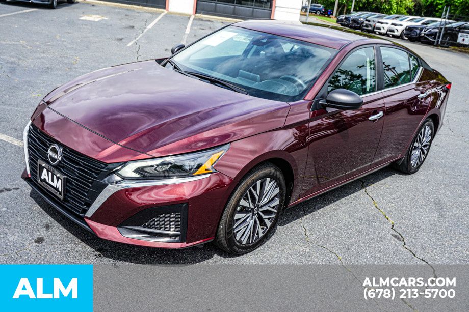Used 2025 Red Nissan 2.5 SV image 15