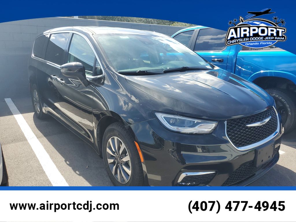 2023 Chrysler Pacifica Hybrid Touring L FWD