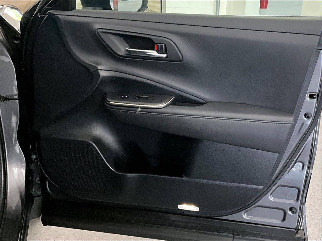 2023 Toyota Crown — photo 12