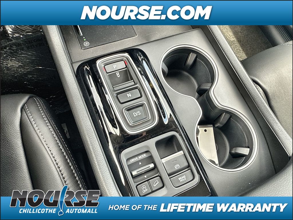 2025 Honda Pilot Touring photo