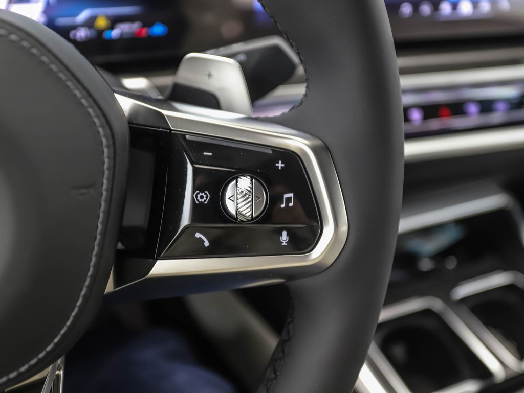 Thumbnail: 2026 BMW 7 Series - 13