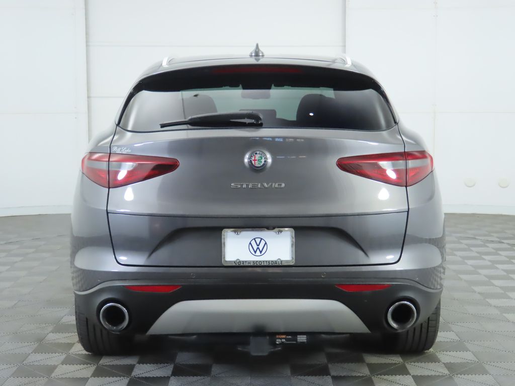 Thumbnail: 2020 Alfa Romeo Stelvio - 6