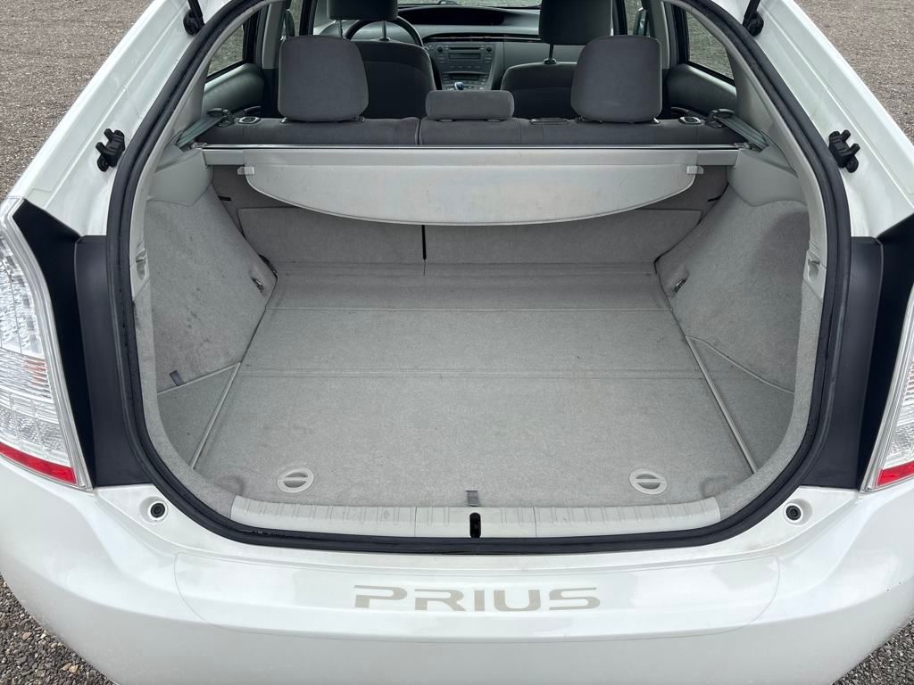 2010 Super White Toyota Prius II FWD Hatchback