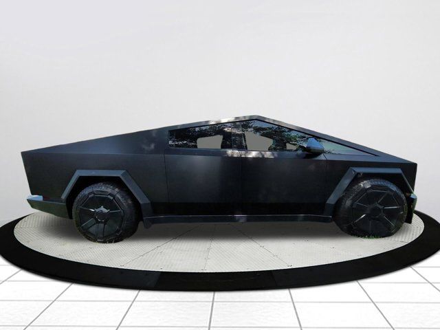 Used 2024  Tesla Base image 2