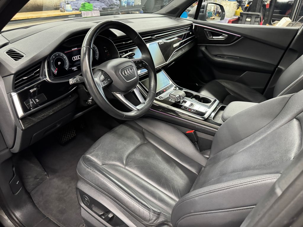 2021 Audi Q7 55 Prestige