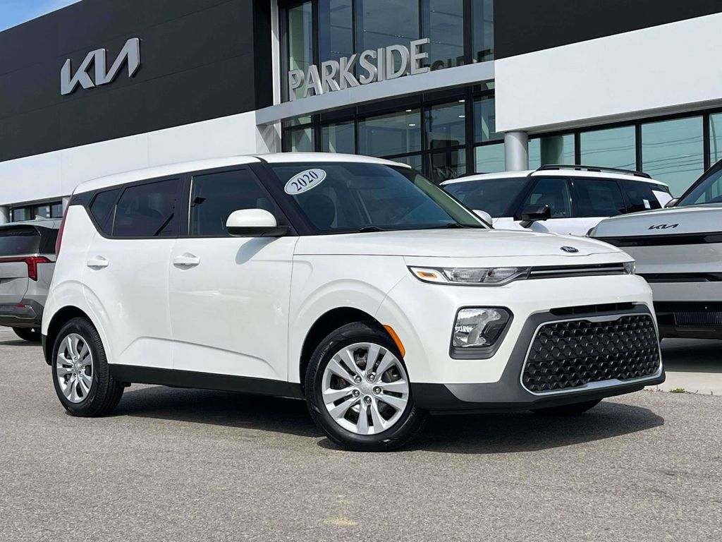 Snow White Pearl 2020 Kia Soul LX FWD SUV / Crossover Front-Wheel Drive