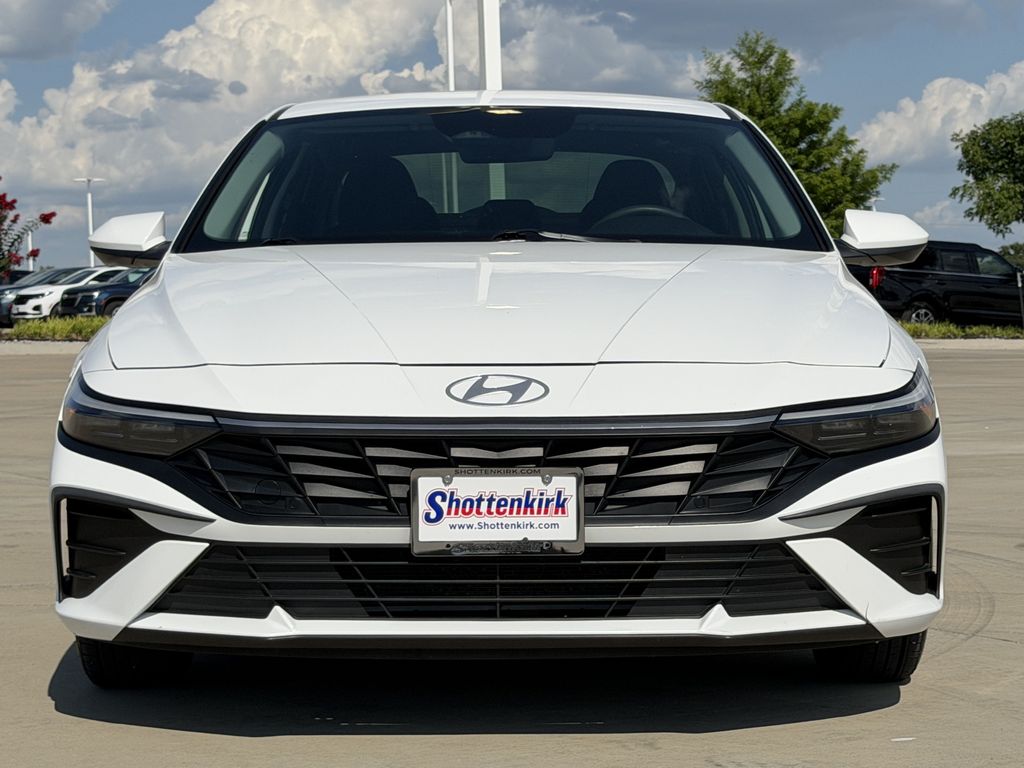 Used 2024 Hyundai Elantra Sedan