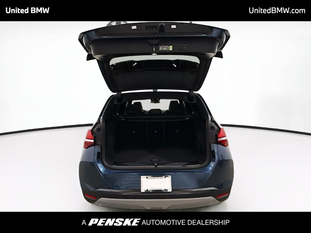 Thumbnail: 2026 BMW X3 - 14