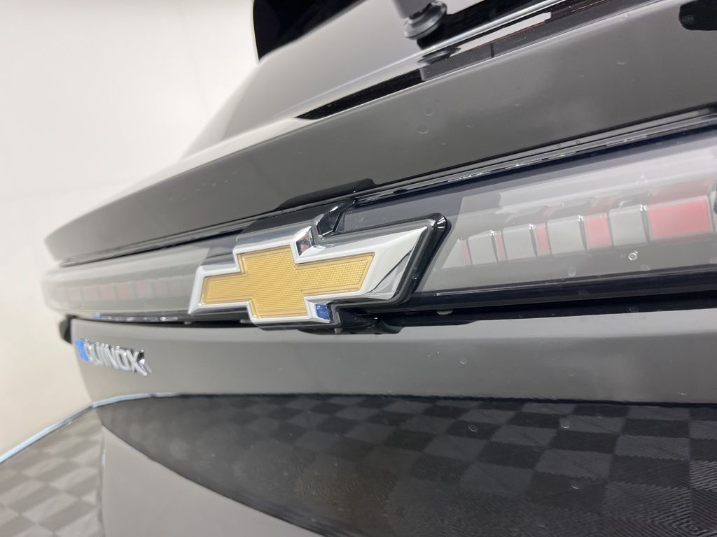 Thumbnail: 2026 Chevrolet Equinox - 18