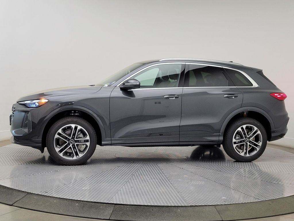 Thumbnail: 2026 Audi Q5 - 3