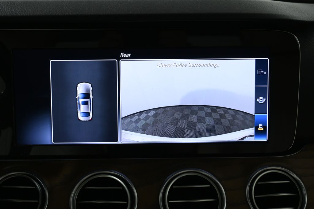 Thumbnail: 2018 Mercedes-Benz E-Class - 22