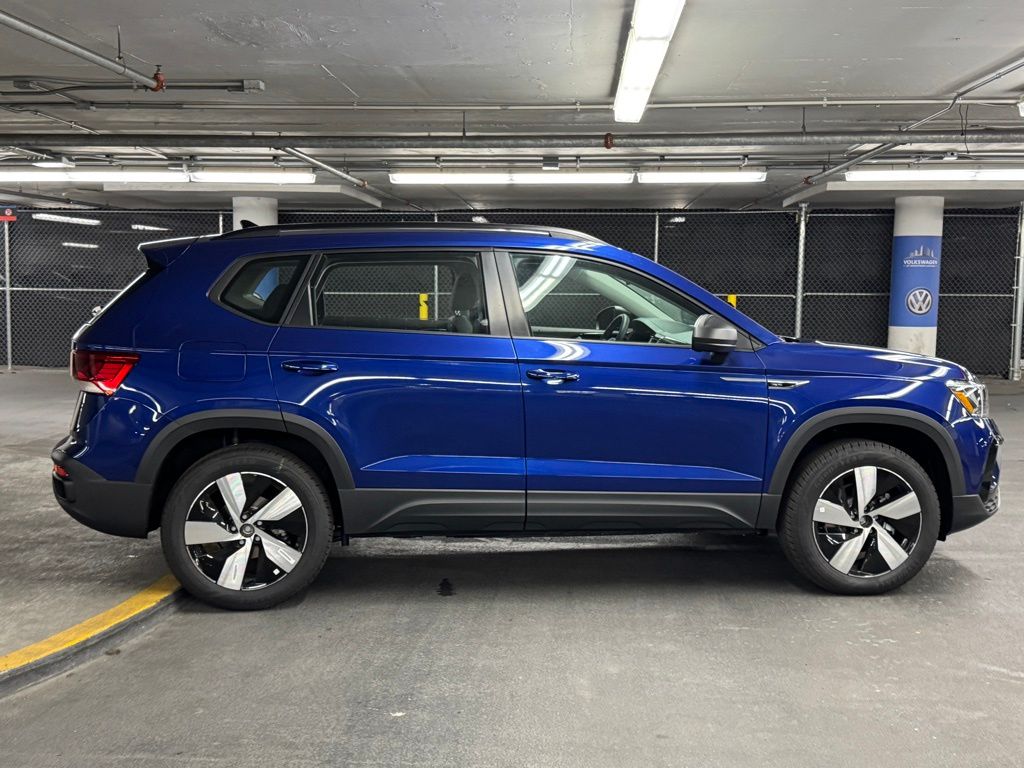 2024 Volkswagen Taos 1.5T S 33