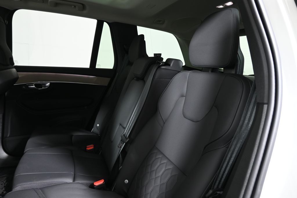 Thumbnail: 2025 Volvo XC90 - 4