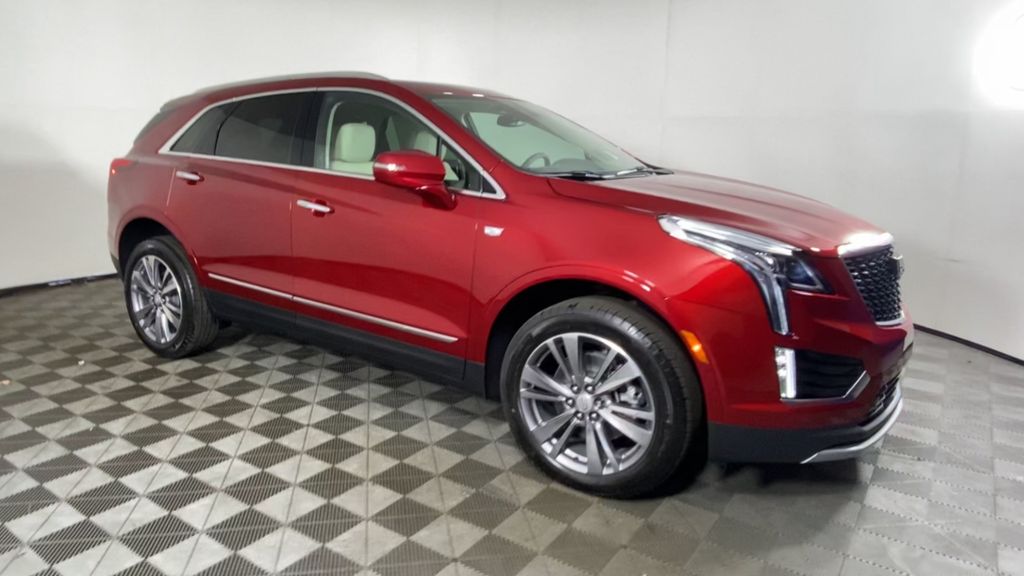 2025 Cadillac XT5 Premium Luxury 2