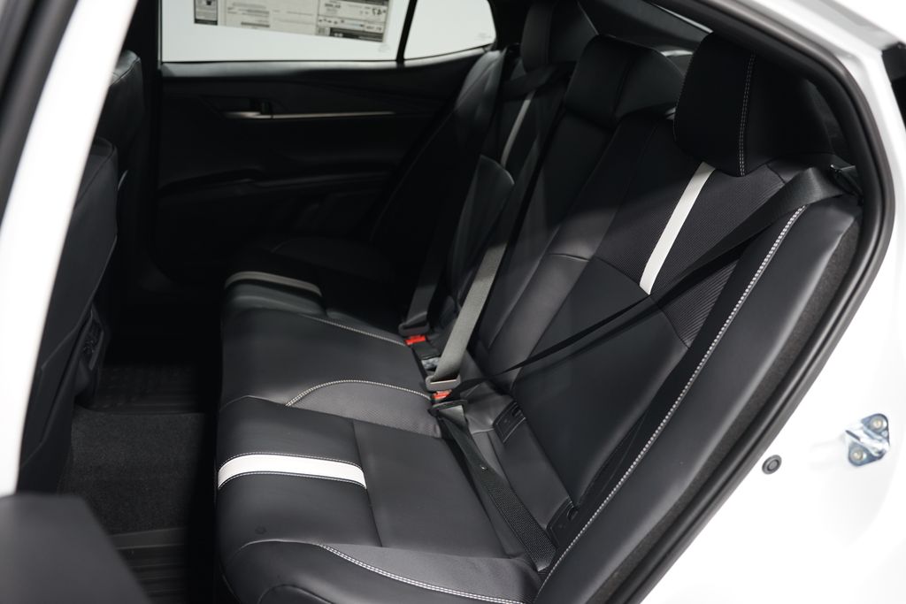 2025 Toyota Camry SE 30