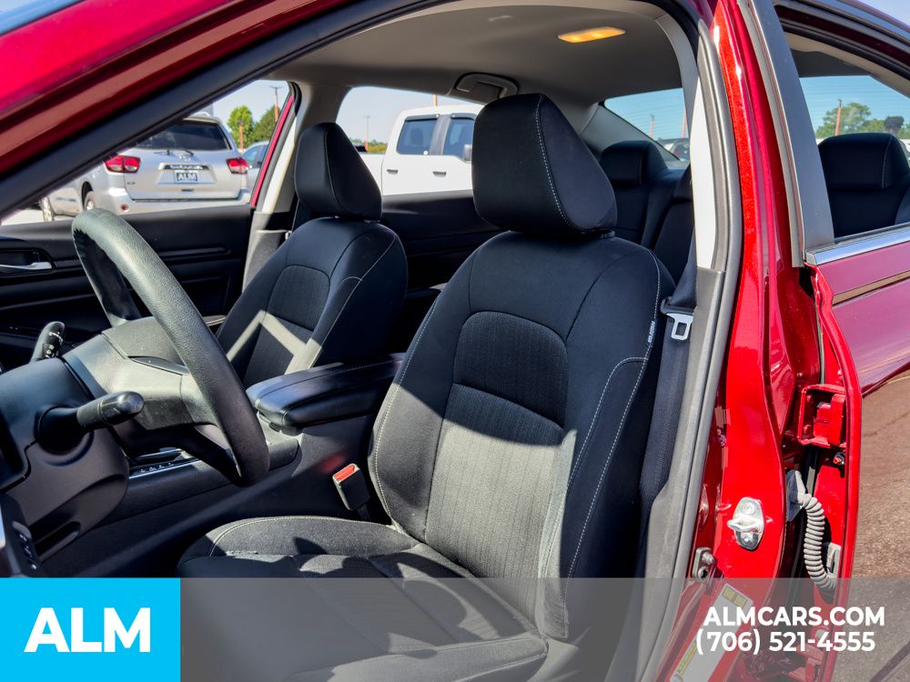 2025 Nissan Altima SV - Photo 9