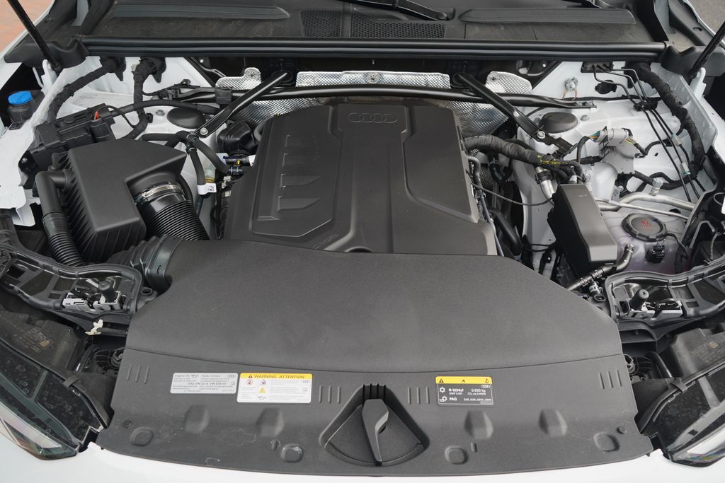 Thumbnail: 2025 Audi Q5 - 11