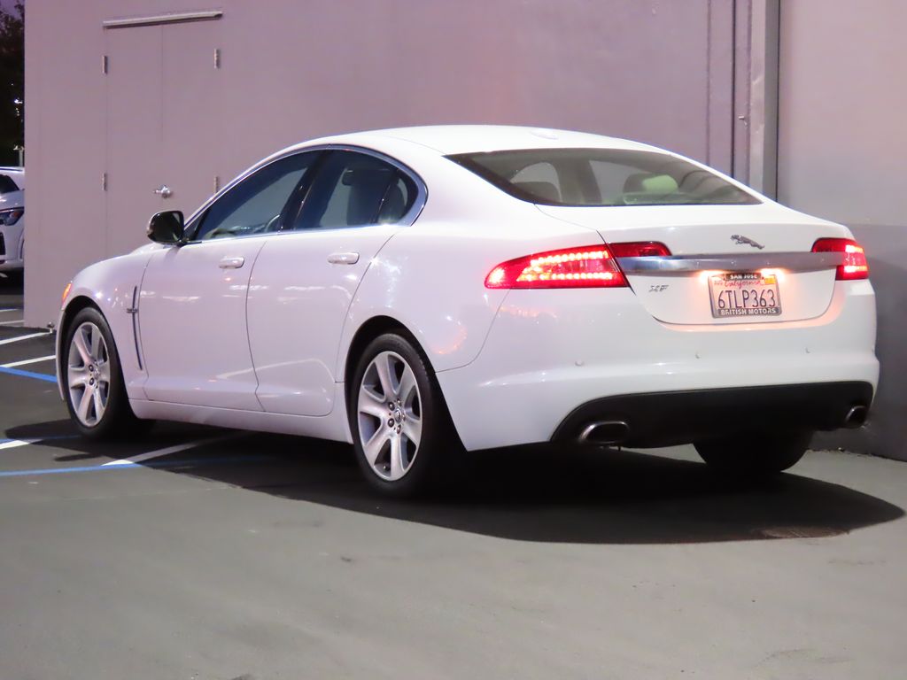 2011 Jaguar XF Base 3