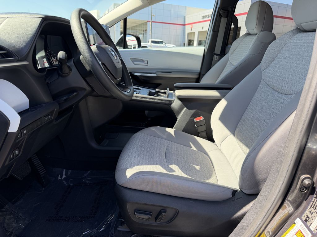 Used 2025 Toyota Sienna Van