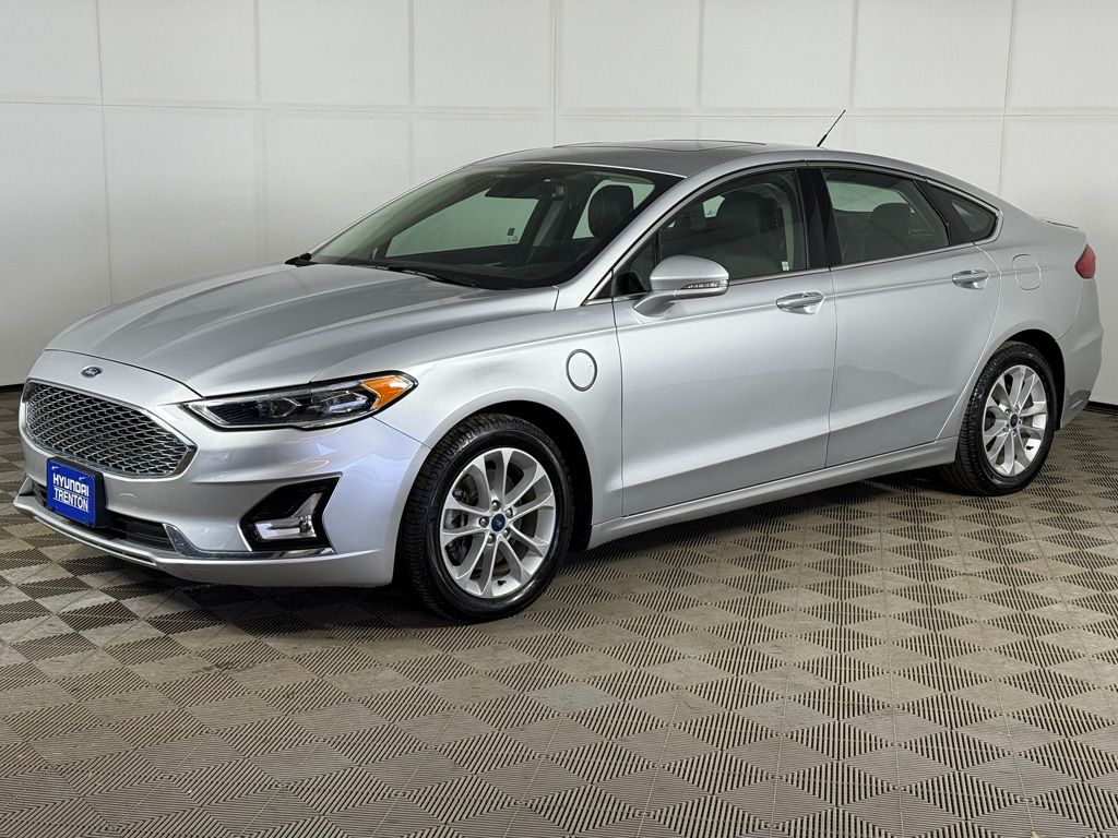 Used 2019 Silver Ford Titanium image 9