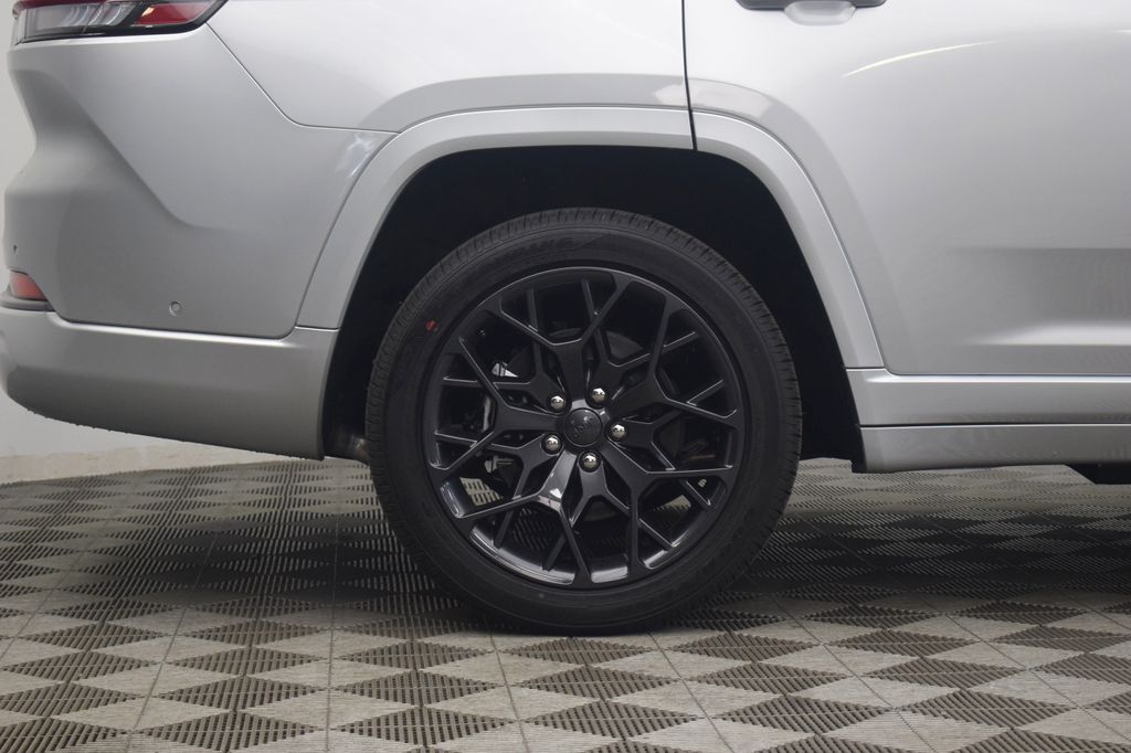 new 2026 Jeep Grand Cherokee L car, priced at $62,018