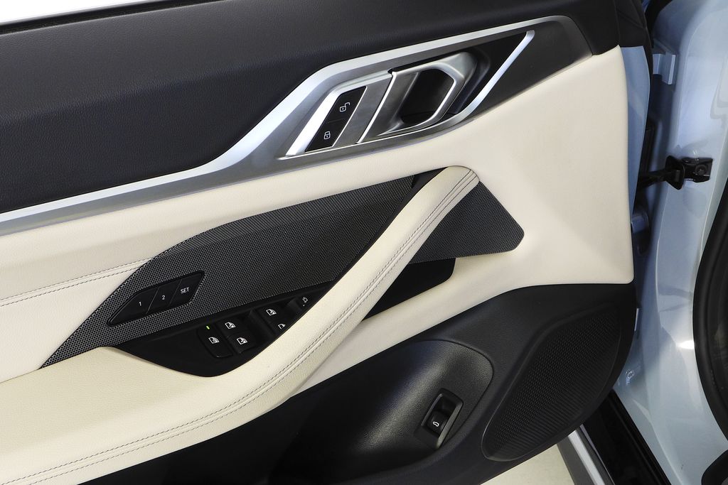 Thumbnail: 2023 BMW i4 - 12