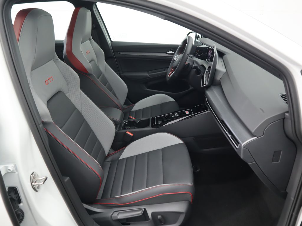 Thumbnail: 2025 Volkswagen Golf - 21