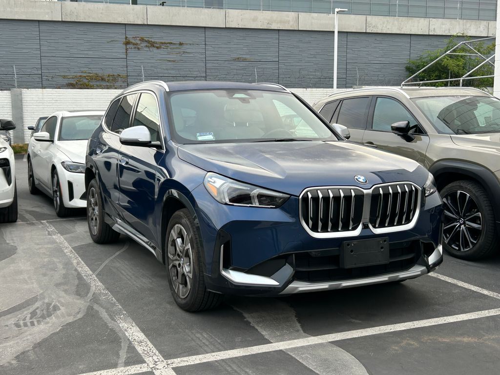 Thumbnail: 2023 BMW X1 - 2
